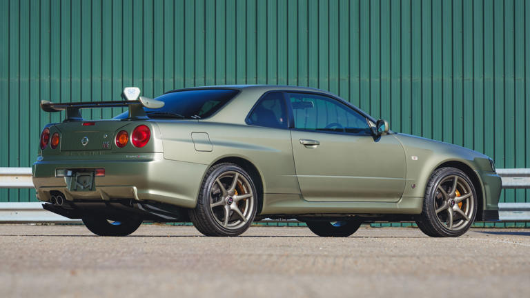 Skyline nerds, assemble: someone is selling a mad collection of rare ...