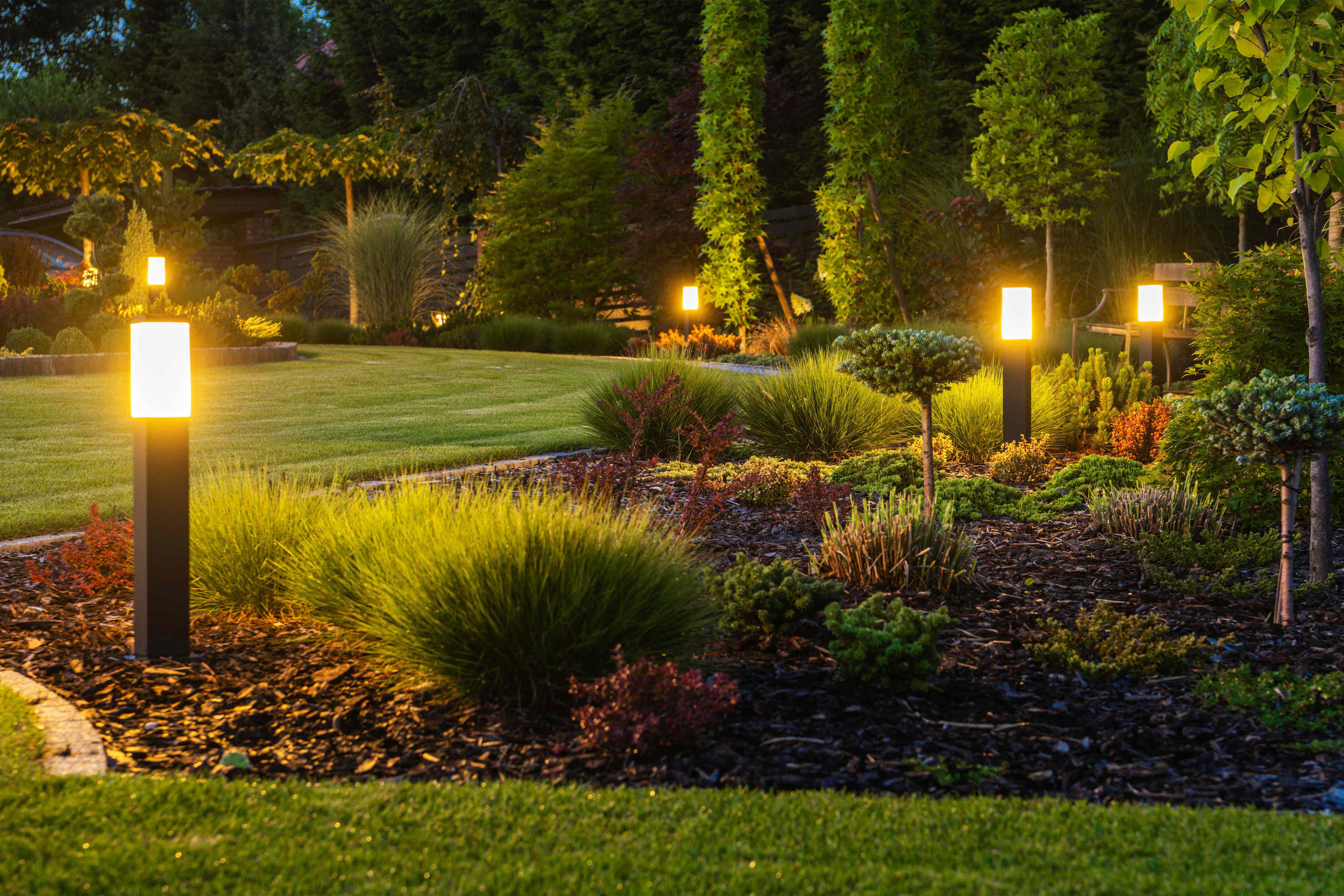 Amazon’s best outdoor lights are on sale right now—shop string, fence ...