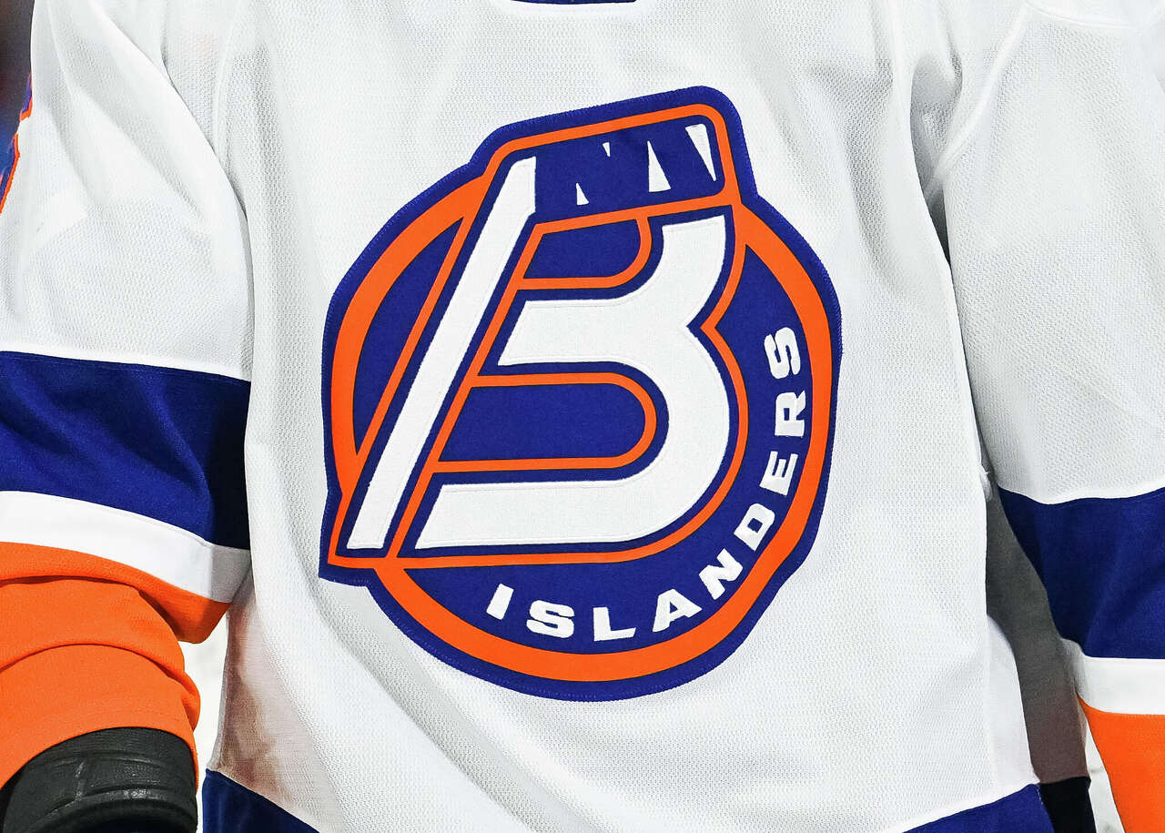 Bridgeport Islanders vs. Hershey Bears in Calder Cup playoffs Atlantic ...