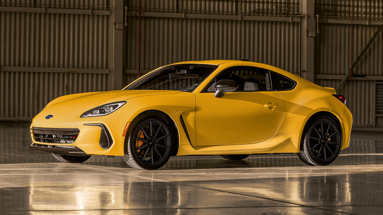 These are the main differences between the Toyota GR86 Yuzu and the ...