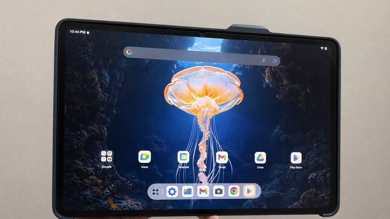 I tried this made-in-India tablet that can work like a laptop and here ...