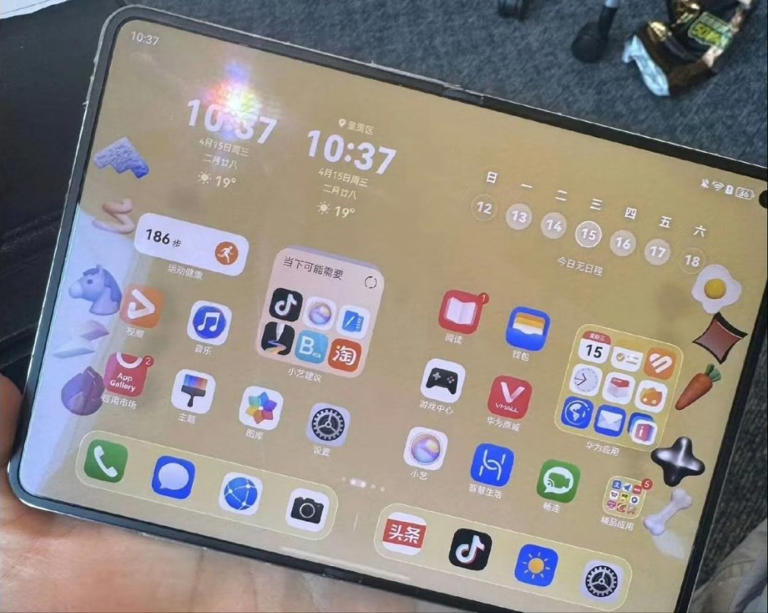 Huawei's wide foldable makes Samsung's look narrow — and now we have ...