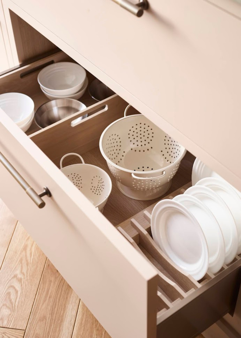 7 genius things to include inside kitchen drawers that make your space ...