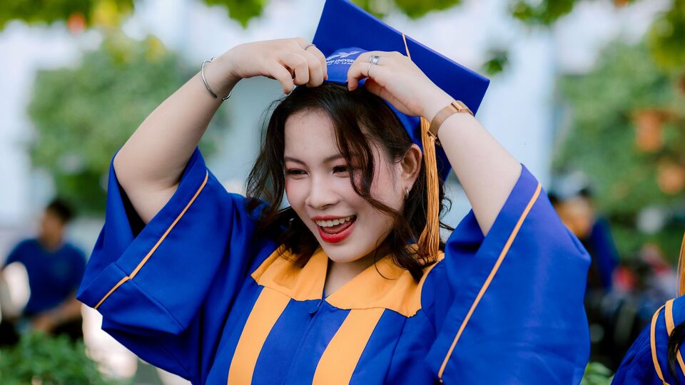 Why spend years when you can graduate in weeks? New ‘degree-hacking ...