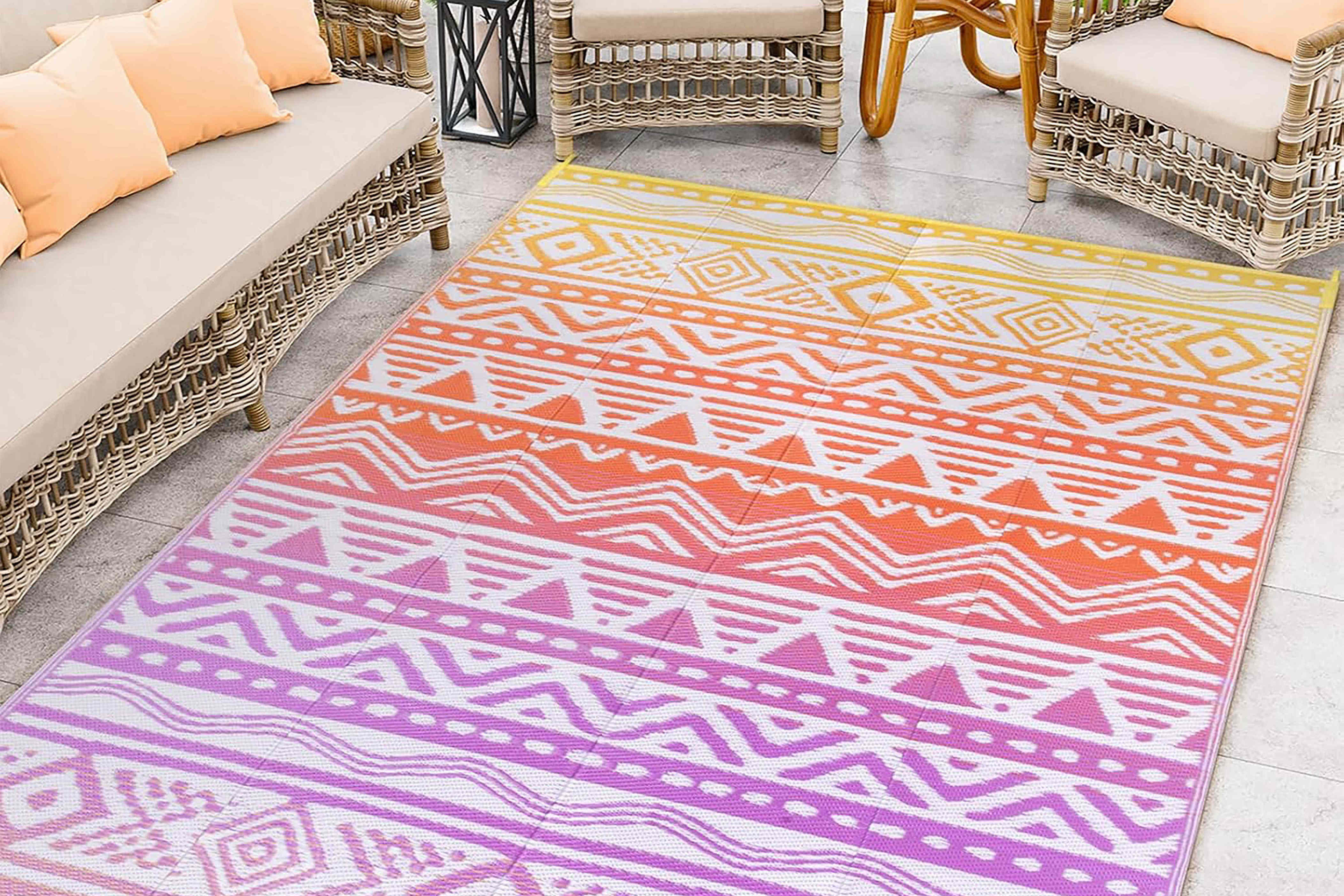 These under-$50 outdoor rugs tie together your patio furniture and ...