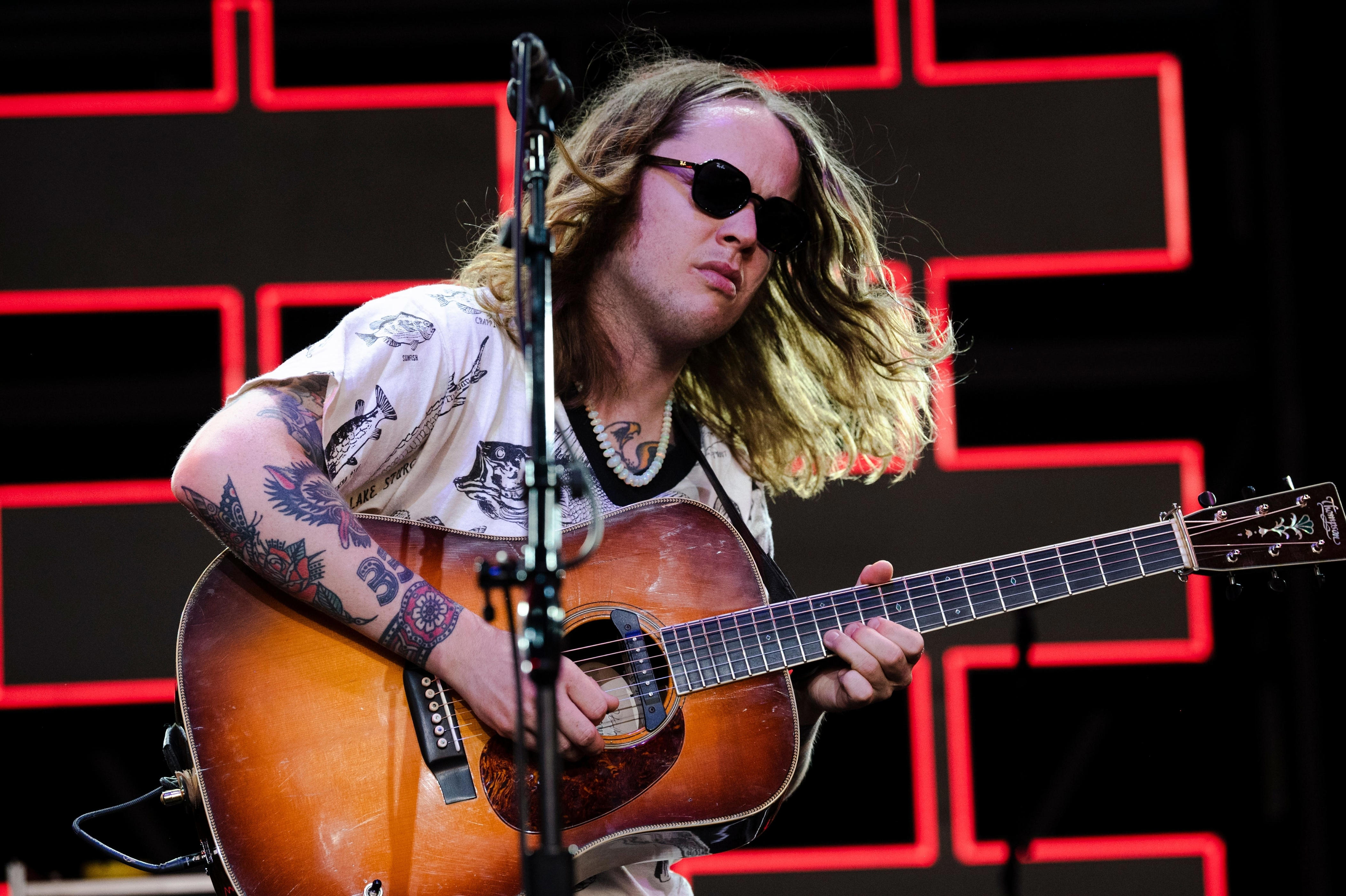 Michigan native musician Billy Strings breaks leg at Virginia concert