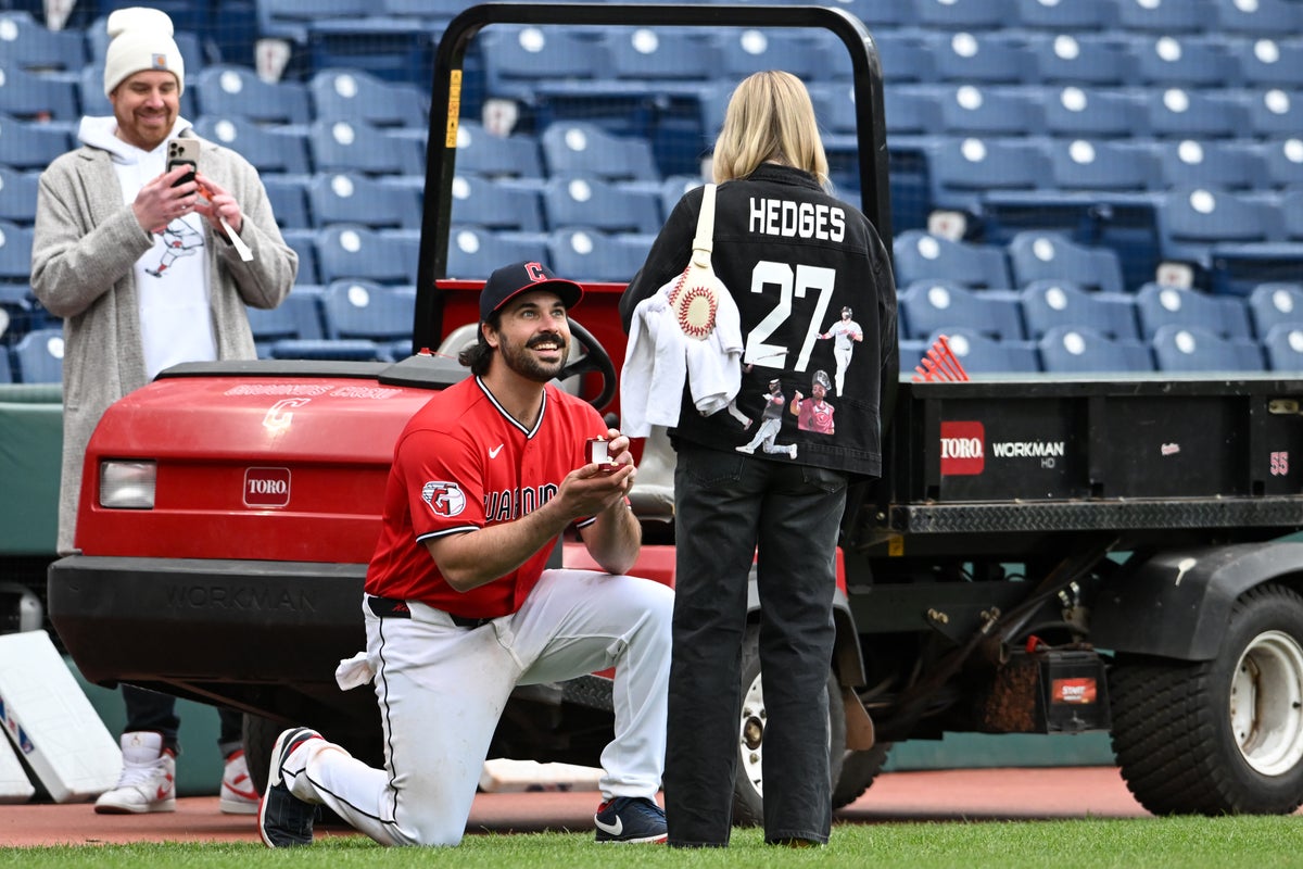 MLB star Austin Hedges gets engaged after on-field proposal