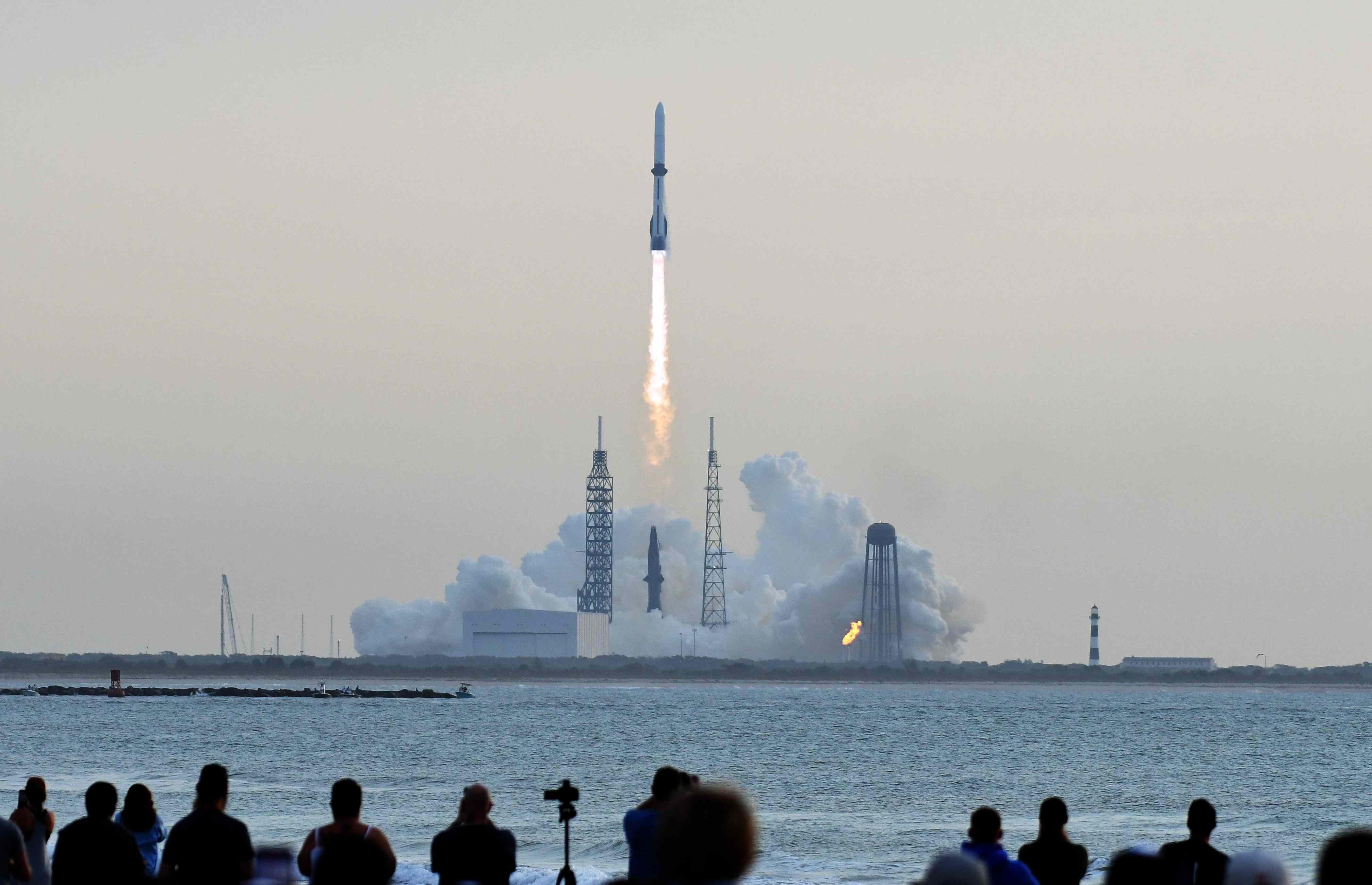 Jeff Bezos' rocket company faces setbacks in its first commercial ...