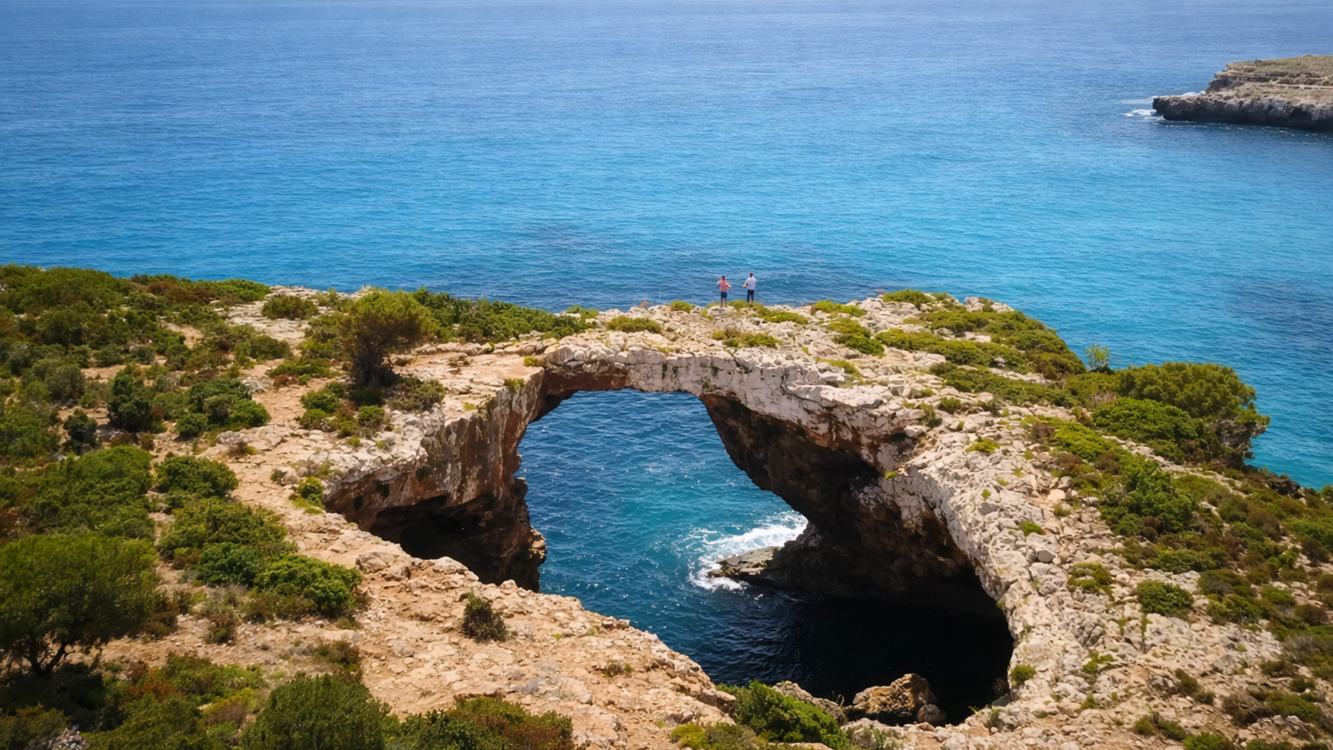 Où se trouve cette arche marine cachée?