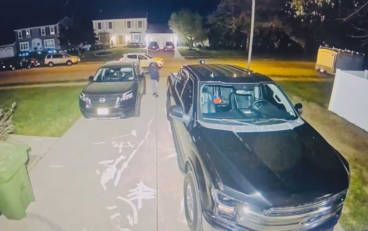 Suspects flee stolen car while still in drive, jump into Chevy SUV ...