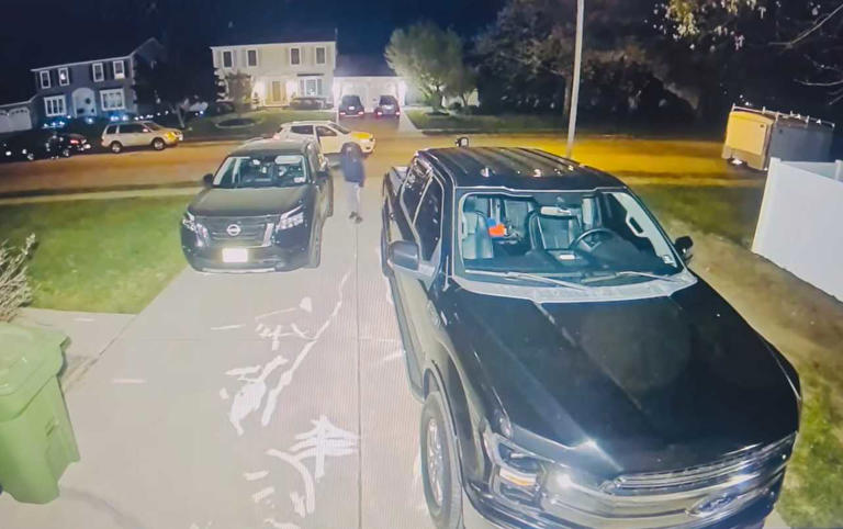 Suspects flee stolen car while still in drive, jump into Chevy SUV ...