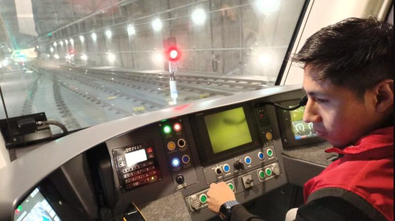 No se sabe a qué hora se restablecerá el Metro de Quito
