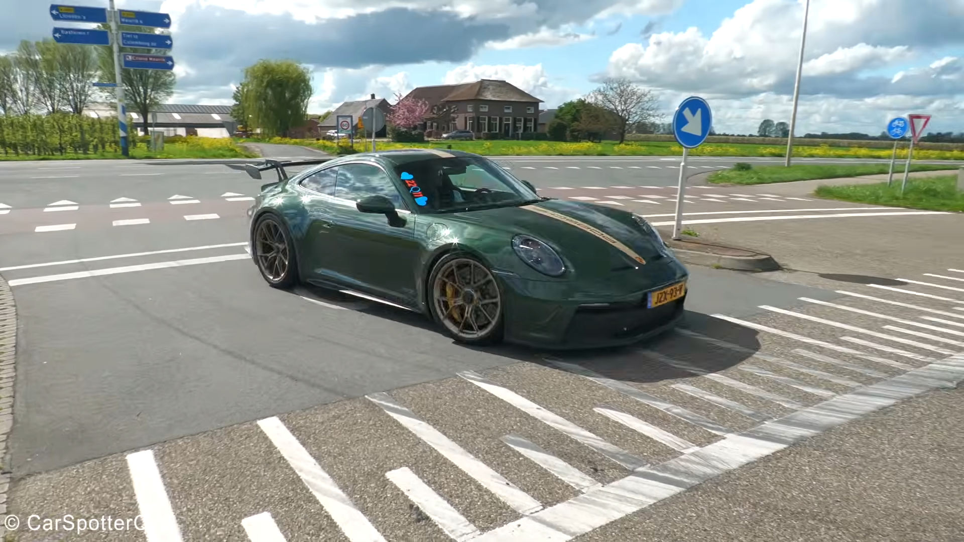 Watch these supercars hit the gas and everything gets loud fast