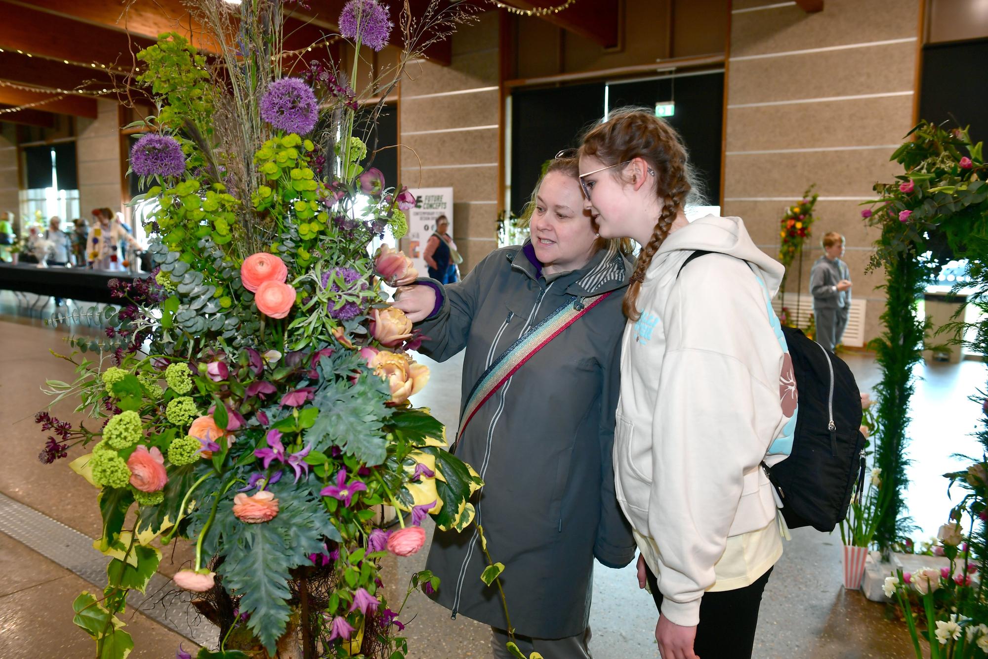 Truly heart-warming: Record-breaking crowds celebrate 10th anniversary ...