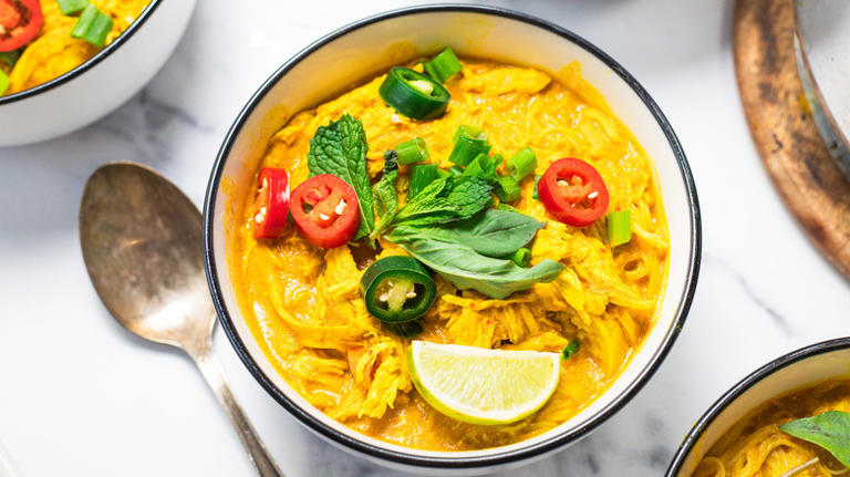 Coconut curry chicken noodle soup recipe