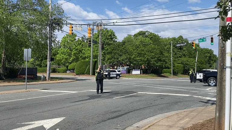 Live updates: 2 people dead, 5 hurt in mass shooting at Leinbach Park ...