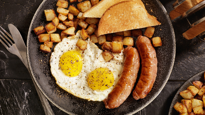 11 breakfast sausage brands made with the highest quality ingredients
