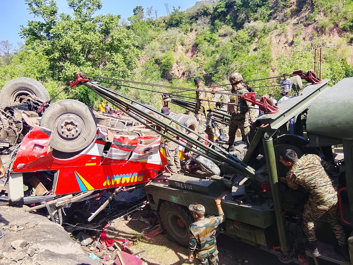 Army’s rapid response saves survivors from 70-ft gorge fall in J-Kn