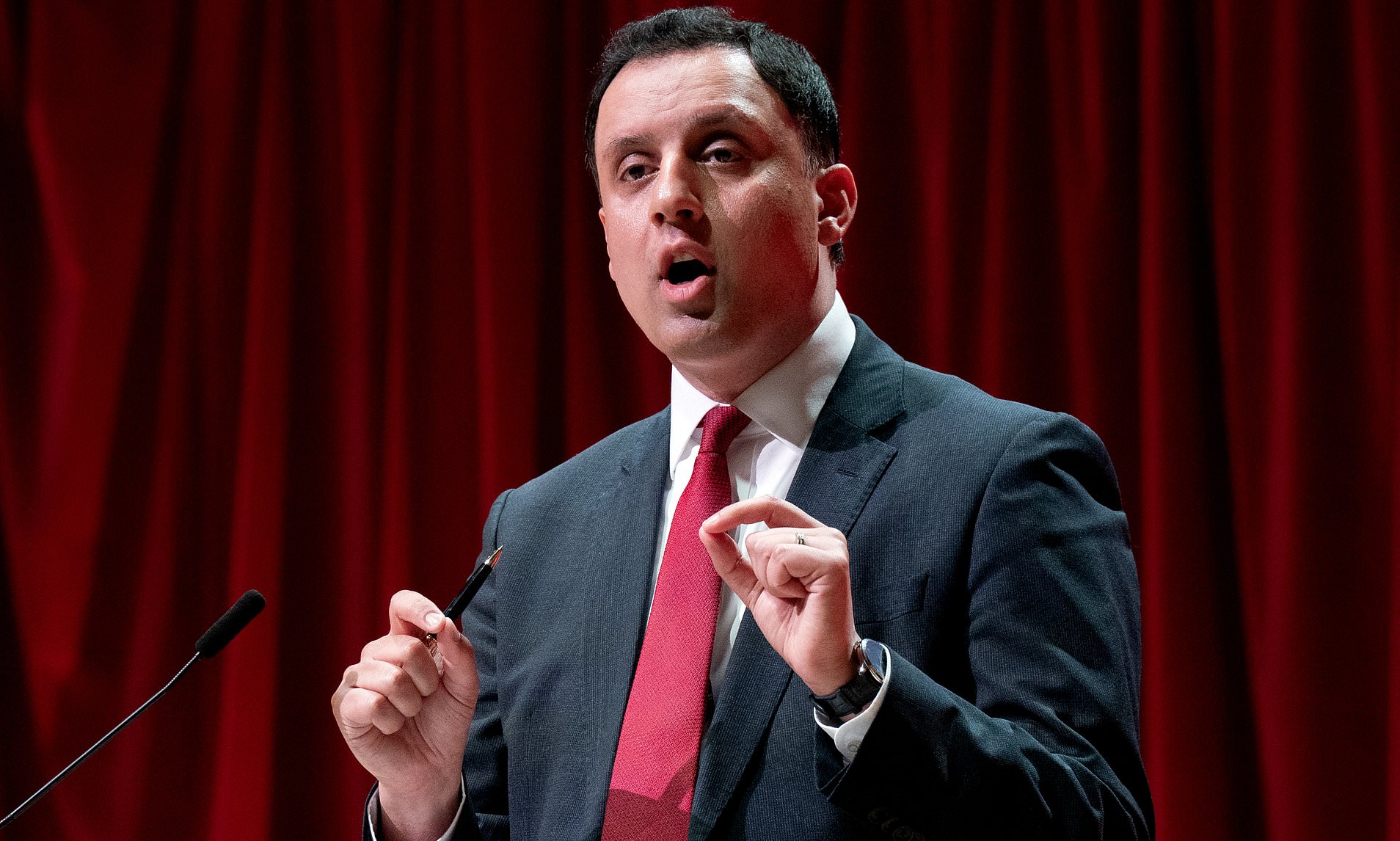 Scottish Labour leader Sarwar in 'desperate' new bid to distance ...