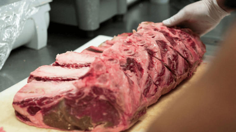 Icons from Maya Angelou to Muhammad Ali dined at this prime rib ...