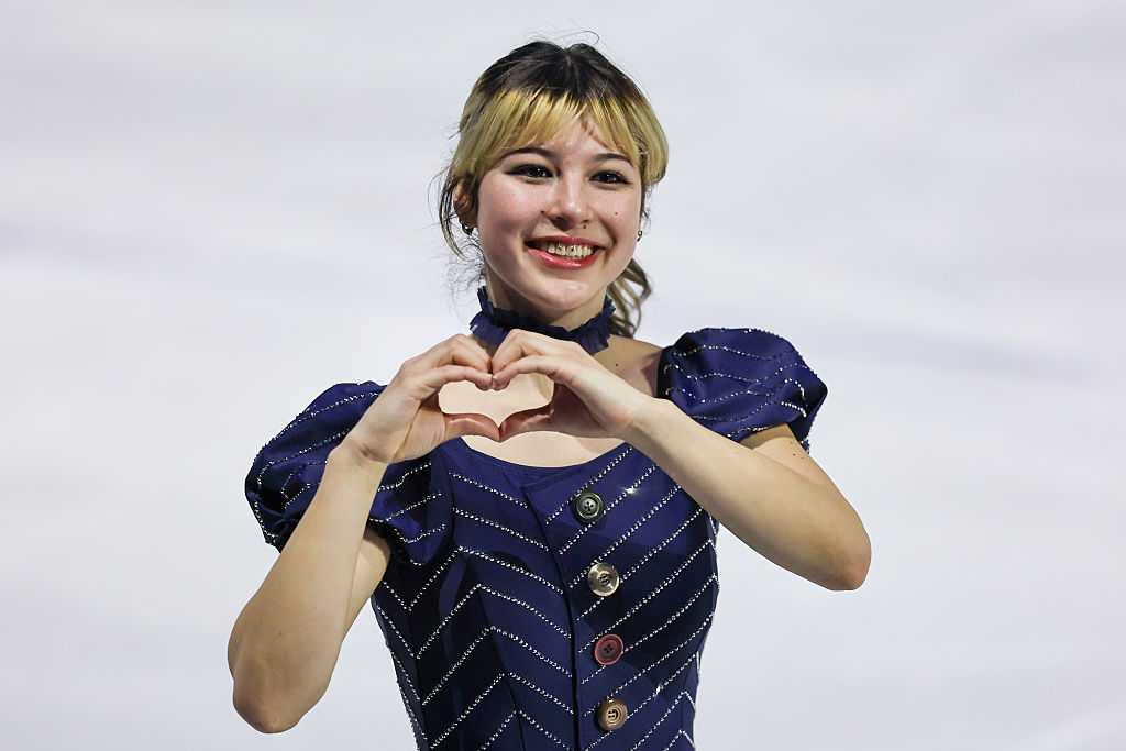 Olympic figure skating star Alysa Liu visits popular downtown Orlando