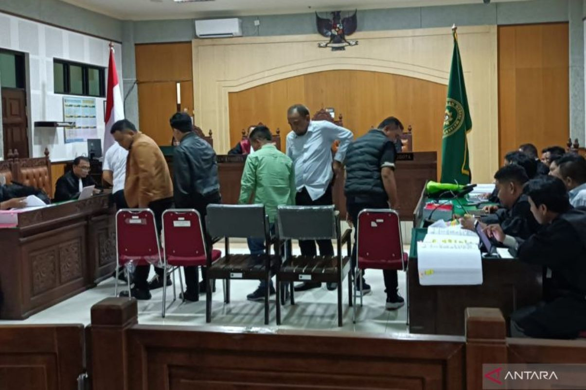 Lalu Arif Rahman Hakim mengaku terima Rp 200 juta terkait korupsi DPRD ...