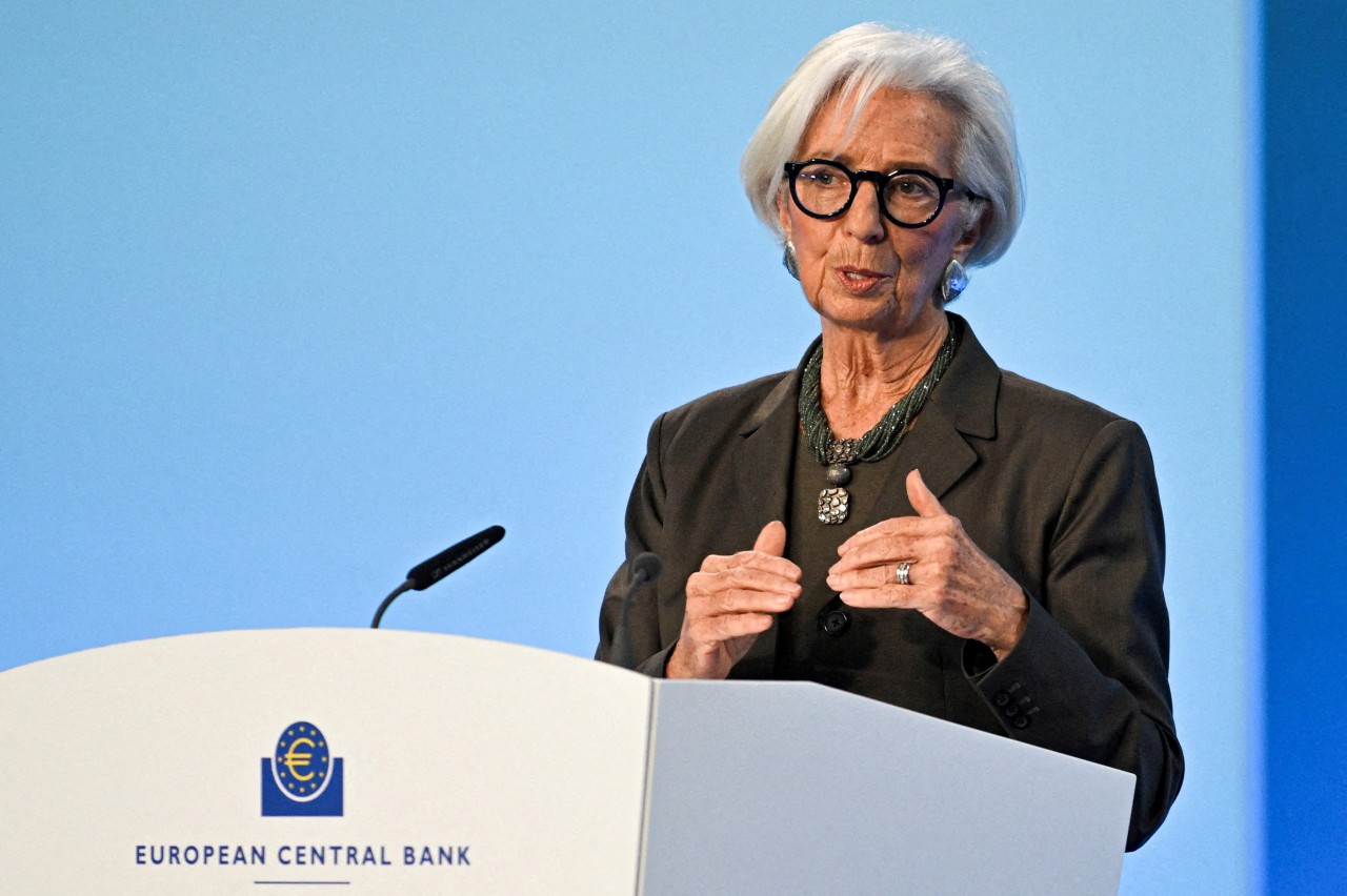 Governments could force ECB's hand if energy support is too broad, Lagarde says