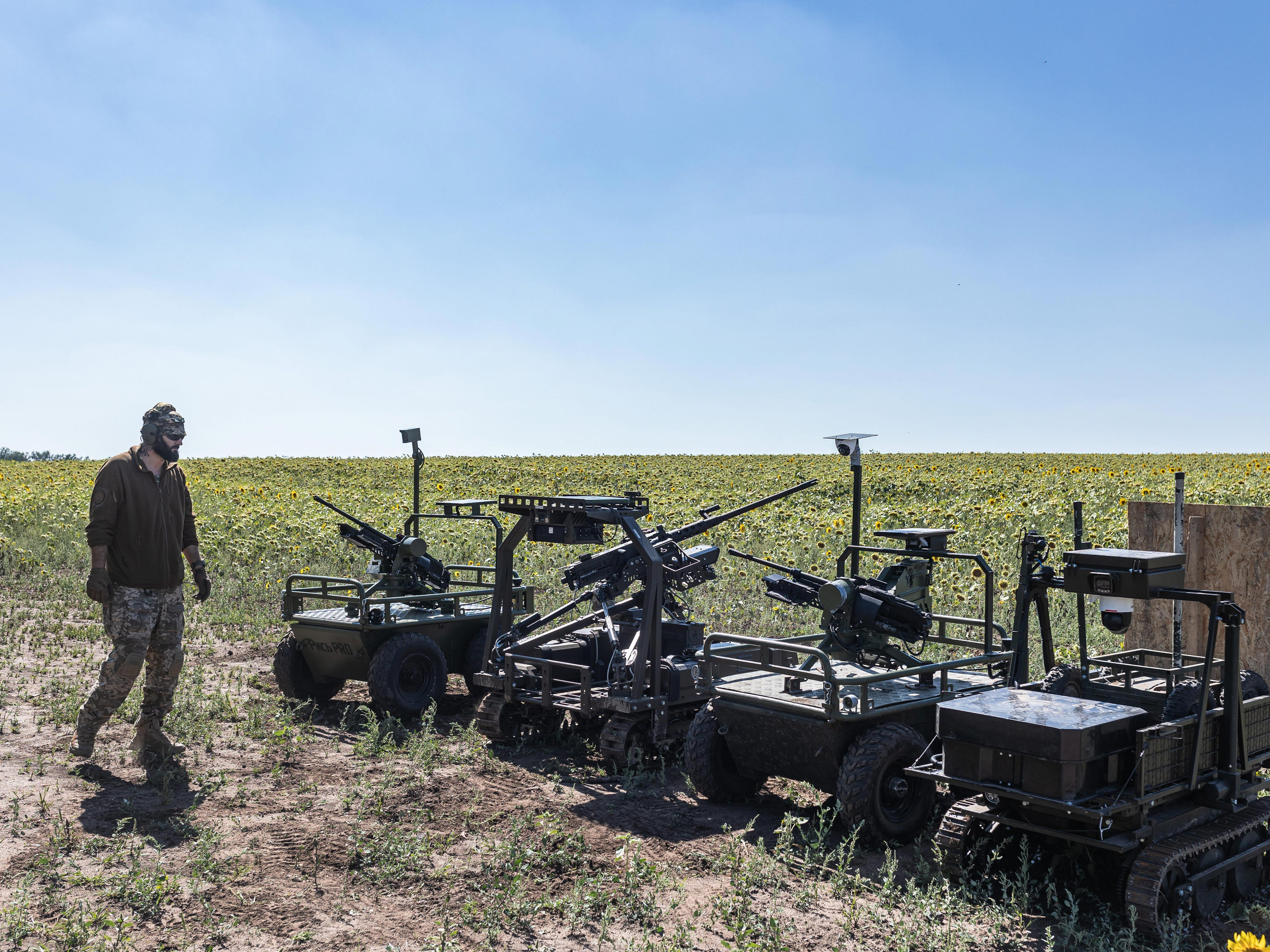 Ukraine is betting big on war robots, with plans to buy 25,000 and ...