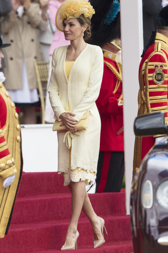 queen letizia of spain wears sparkly beige dress to opera Queen Letizia of Spain looked sensational in a classy beige outfit as she  attended the opera with her husband King Felipe today. The nude sequin  embellished shirt paired with the skirt in