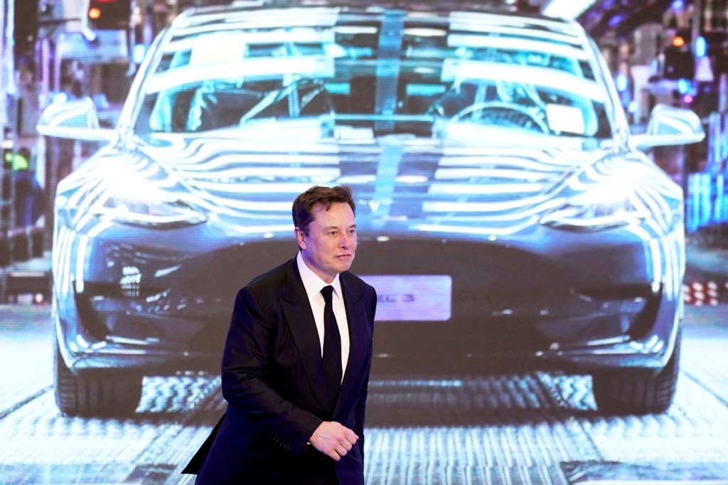 Angry Tesla owners sue Elon Musk’s automaker for misleading them about ...