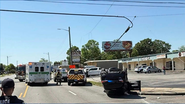 All lanes reopen after two-vehicle crash in Decatur leaves three injured