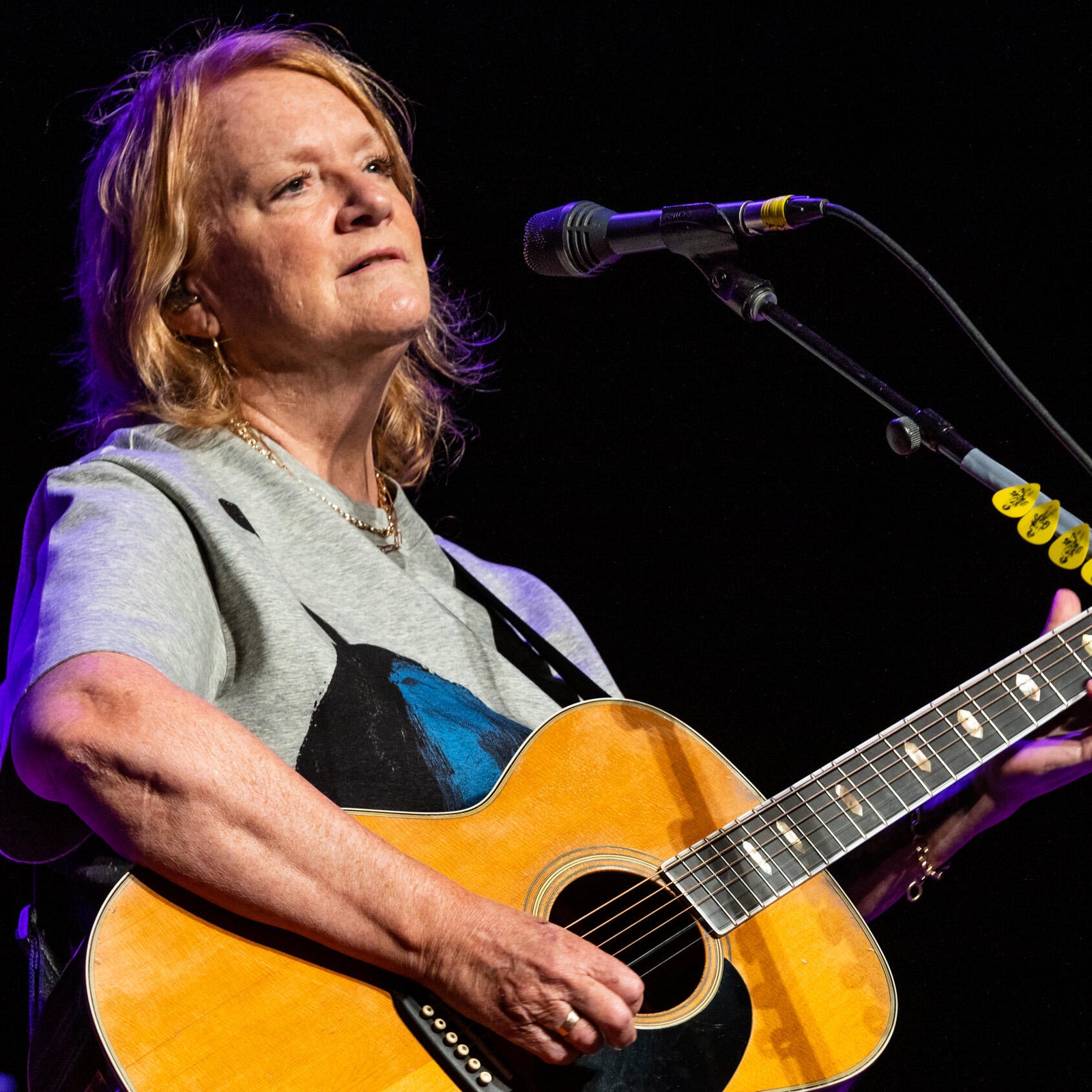 Indigo Girls member reveals incurable medical disorder affecting her voice