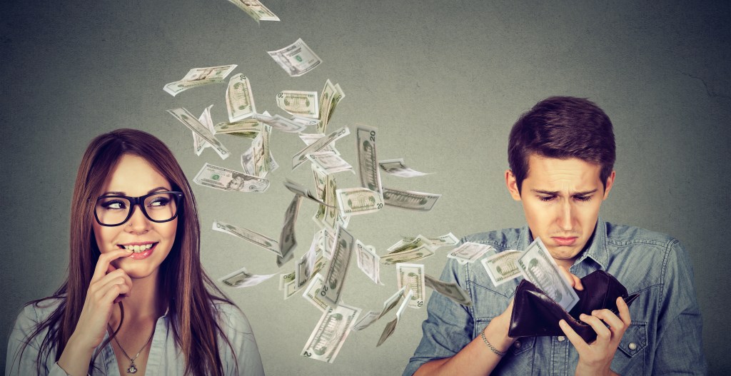 Are women or men more likely to be golddiggers? New study reveals ...
