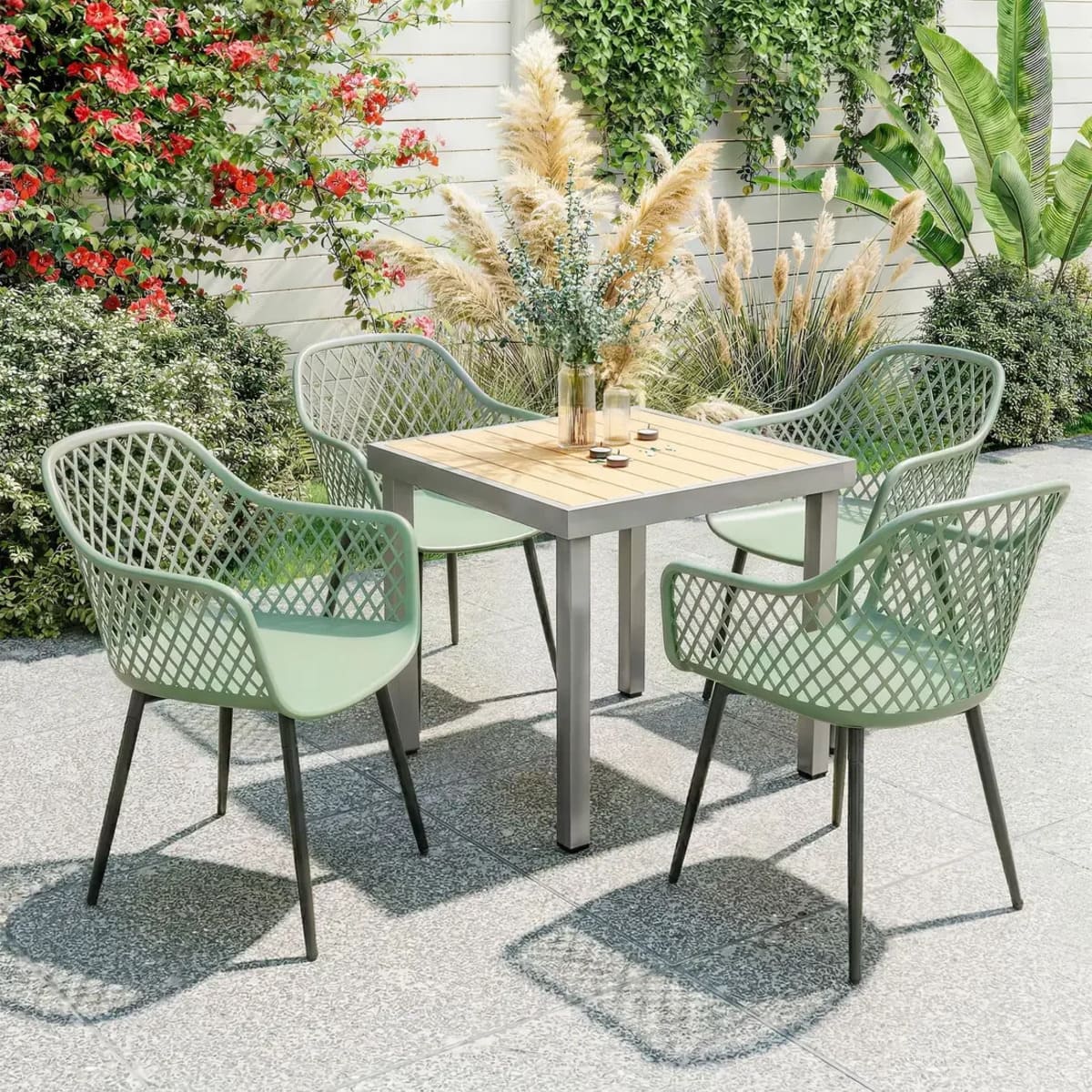 62% off: this £86 outdoor set is perfect for small spaces