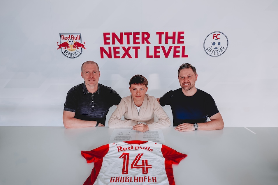 FC Liefering stattet 15-Jährigen mit Jungprofivertrag aus