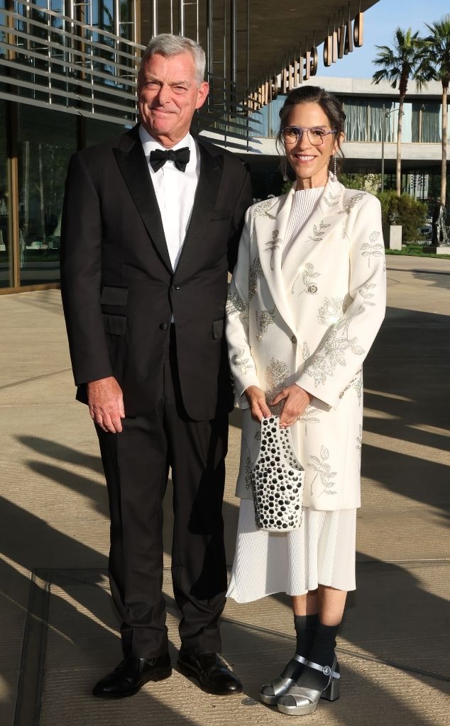 Billionaire Actress Jami Gertz Makes Rare Appearance in L.A