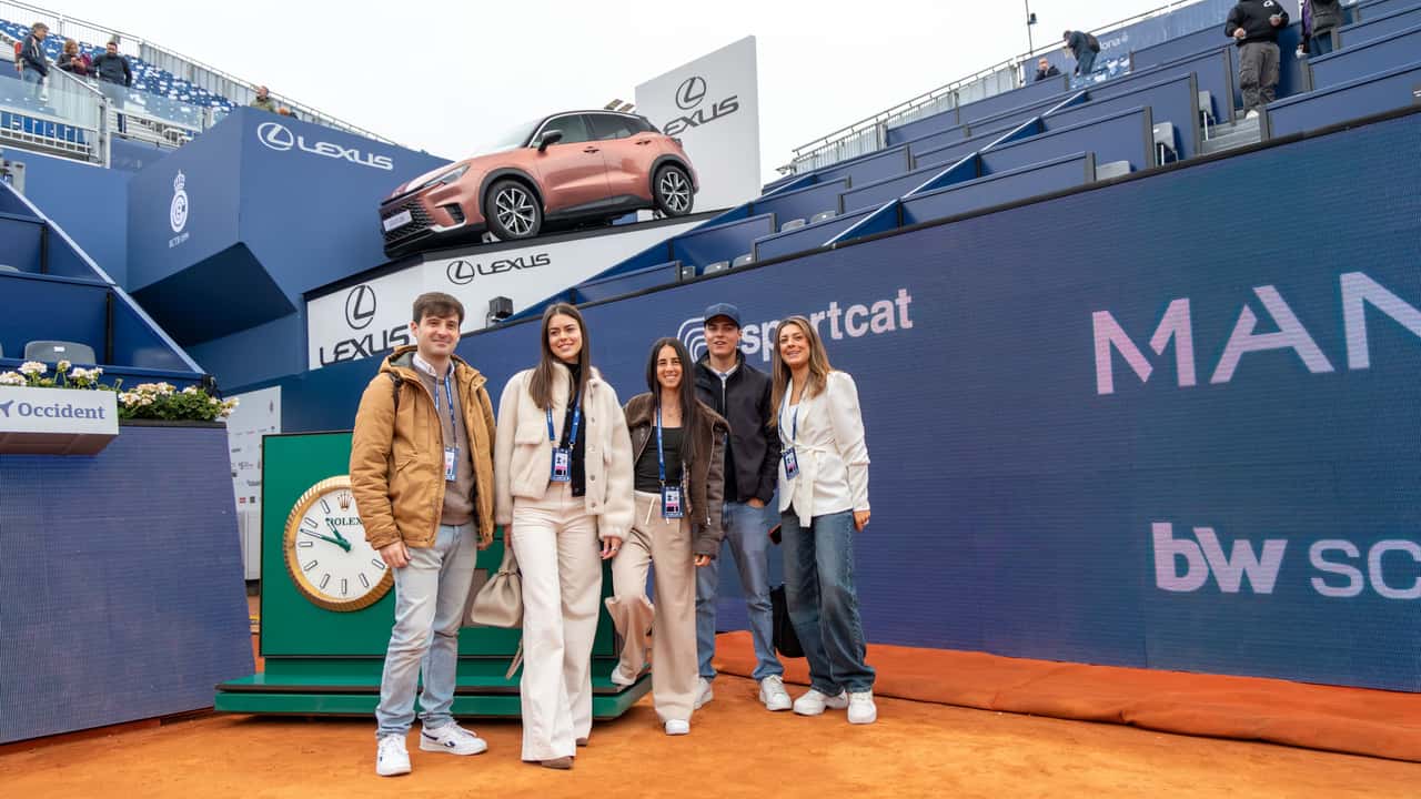 Motor1 Experience by Lexus: tenis y ruta electrificada por Barcelona