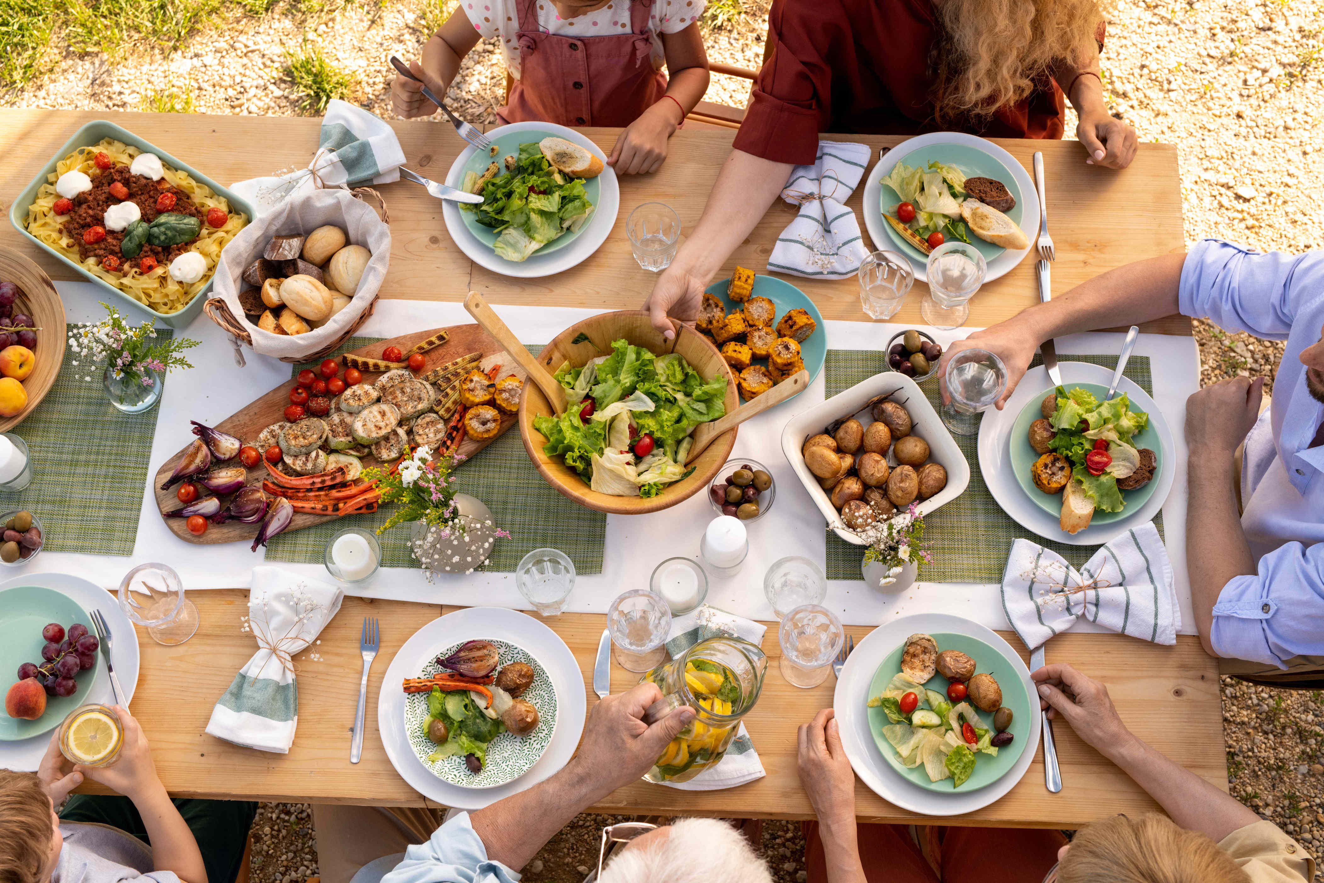 Why eating dinner outside once a week is so good for your mental health