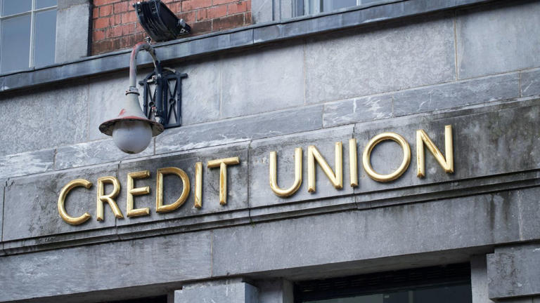 What are the perks of banking with a credit union?
