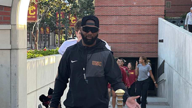 Trovon Reed delivers challenge to USC cornerback Marcelles Williams