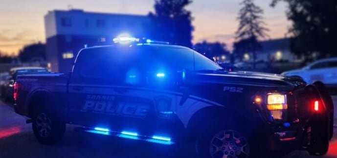 Sarnia police search London housing complex for suspect in Lambton ...