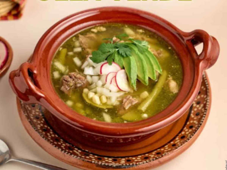 Mole de olla verde, picoso y delicioso