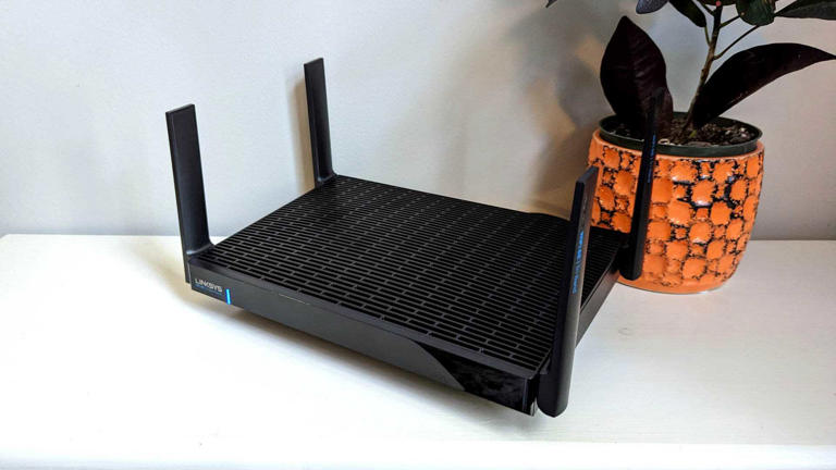 Stop buying expensive mesh Wi-Fi systems, a single well-placed router ...