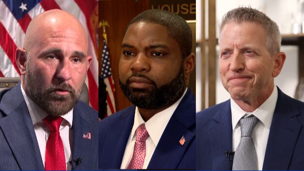 Donalds holds early lead in Florida GOP governor primary