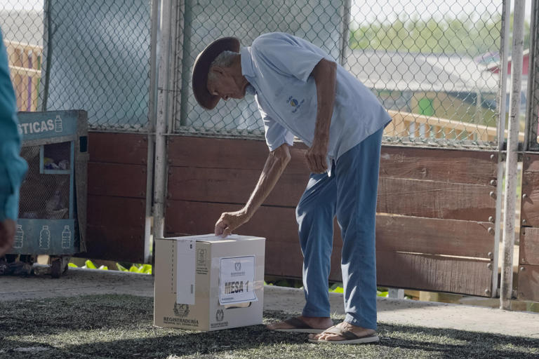 Destituidos por la justicia, reelegidos en las urnas: el fenómeno que ...
