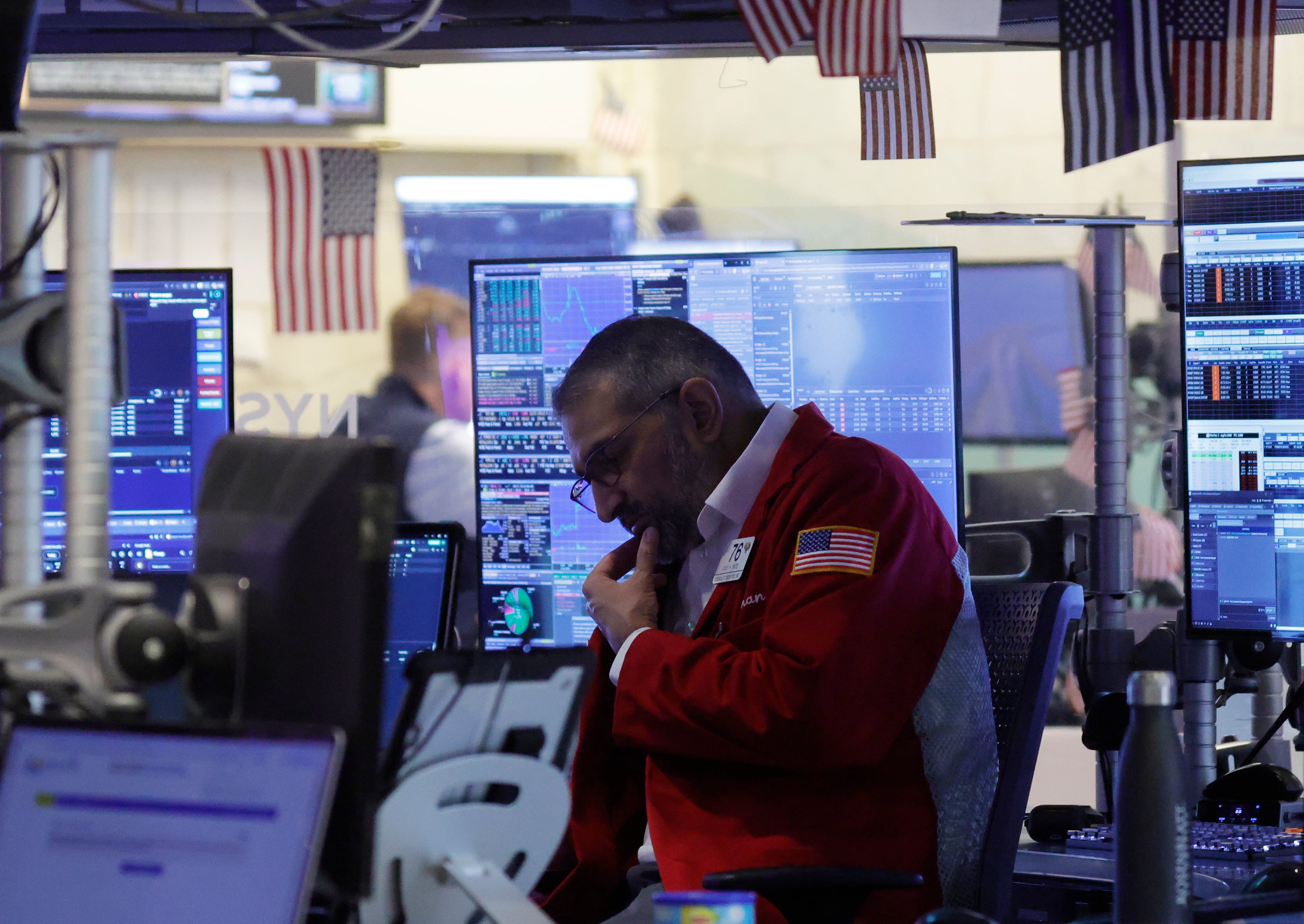 Oil prices surge as US.-Iran tensions intensify