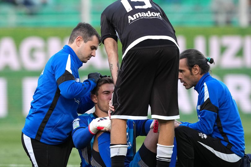 American goalkeeper breaks neck in horrifying collision and faces long ...