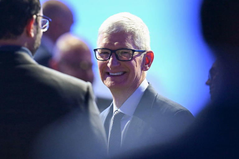 Apple CEO Tim Cook steps down: What it means, why it happened, and what ...