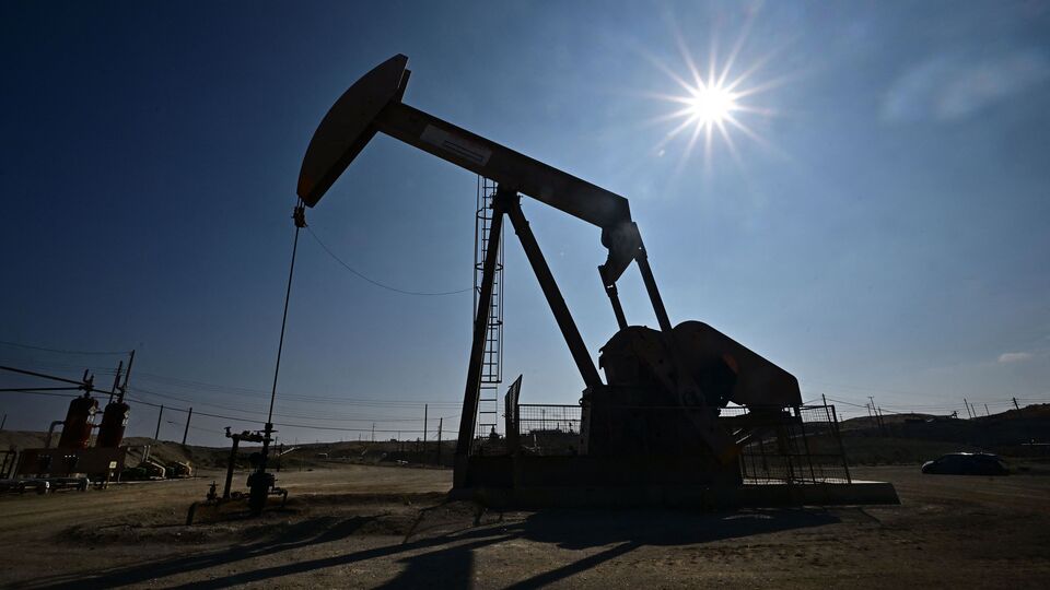 Crude oil prices fall amid hopes for US-Iran peace talks. Can they ...