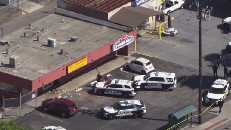 Police shoot man allegedly armed with machete outside Oxnard restaurant